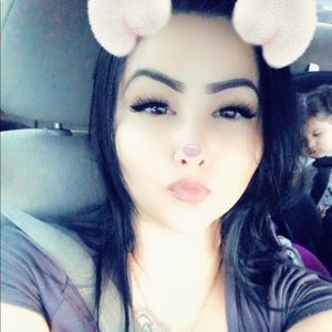 Meet your Posher, Valerie